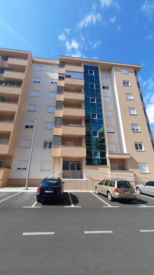 Apartman Seka Apartment Podgoriţa Exterior foto